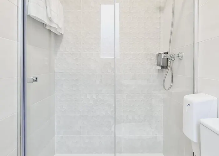 & Kitchen Santutxu Guest house 3*