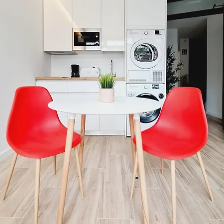 & Kitchen Santutxu بيت ضيافة 4*
