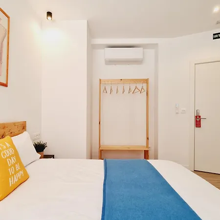 & Kitchen Santutxu Guest house